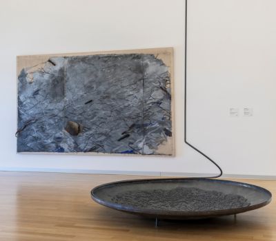 Vai alla pagina Arte a con-tatto | Installazioni | Visita tattile